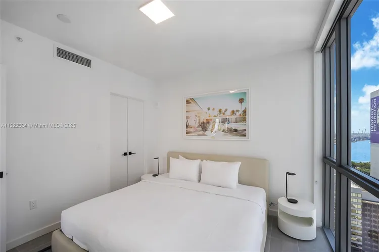 YotelPad #2402 image #8