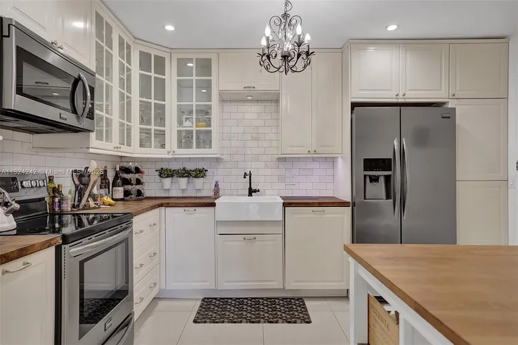 Valencia at Quadomain #301 image #15