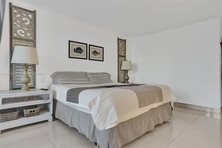 Valencia at Quadomain #301 image #19