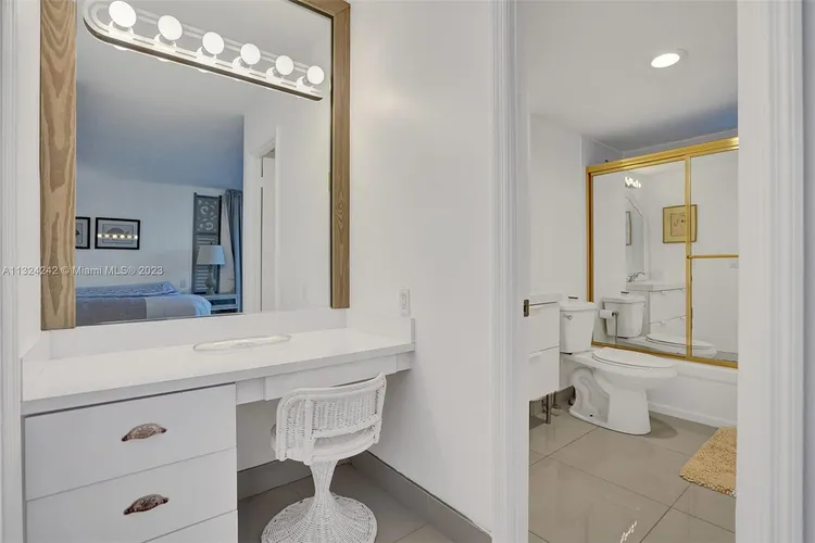 Valencia at Quadomain #301 image #21