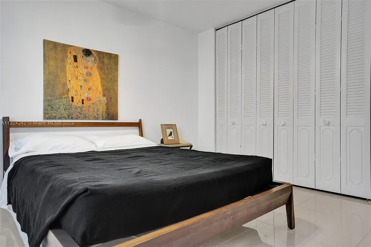 Valencia at Quadomain #301 image #22