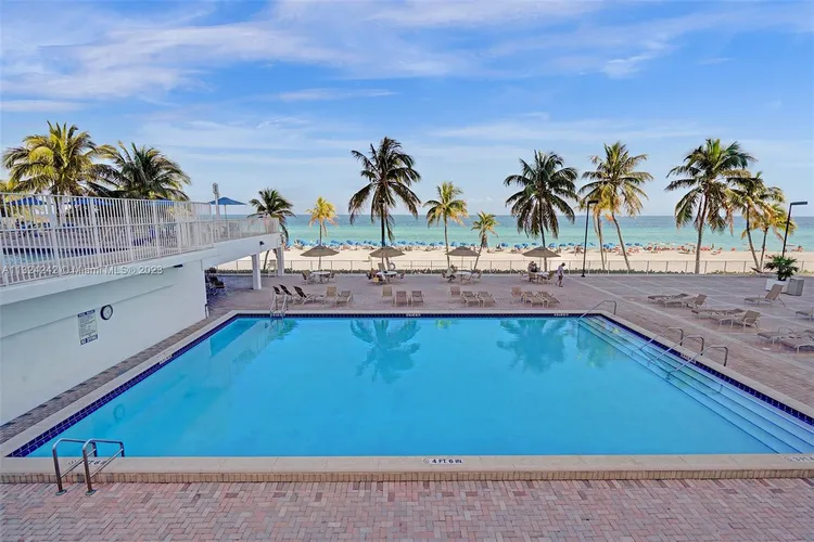 Valencia at Quadomain #301 image #31