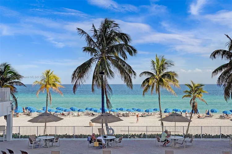 Valencia at Quadomain #301 image #35