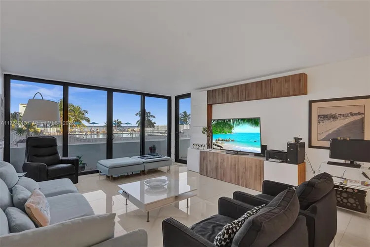 Valencia at Quadomain #301 image #7