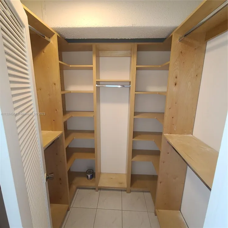 Ocean Point #505 image #6