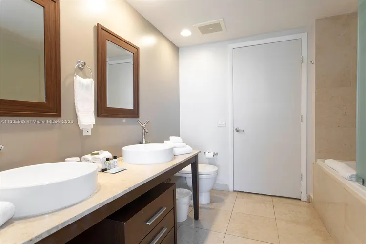 Icon Brickell III (W Miami) #2609 image #12