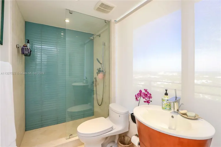 Palm Bay Towers #24N image #8