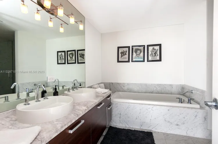 Vizcayne North Tower #4104 image #9