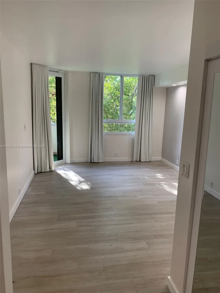 Key Colony IV Botanica #352 image #9