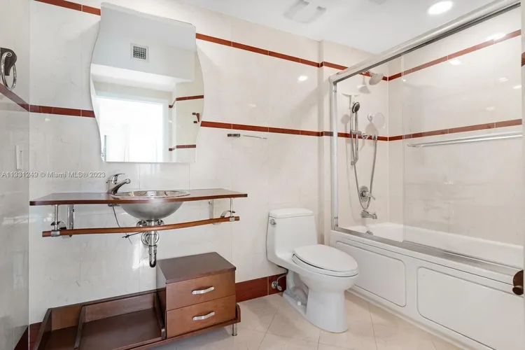 Cosmopolitan #2616 image #10