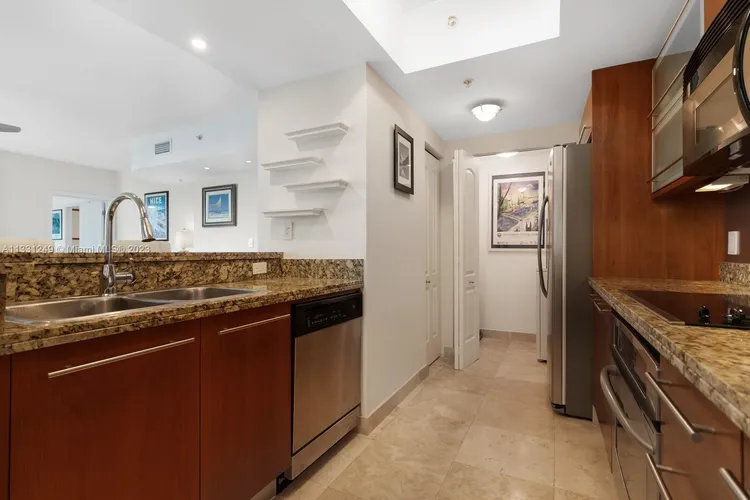 Cosmopolitan #2616 image #14