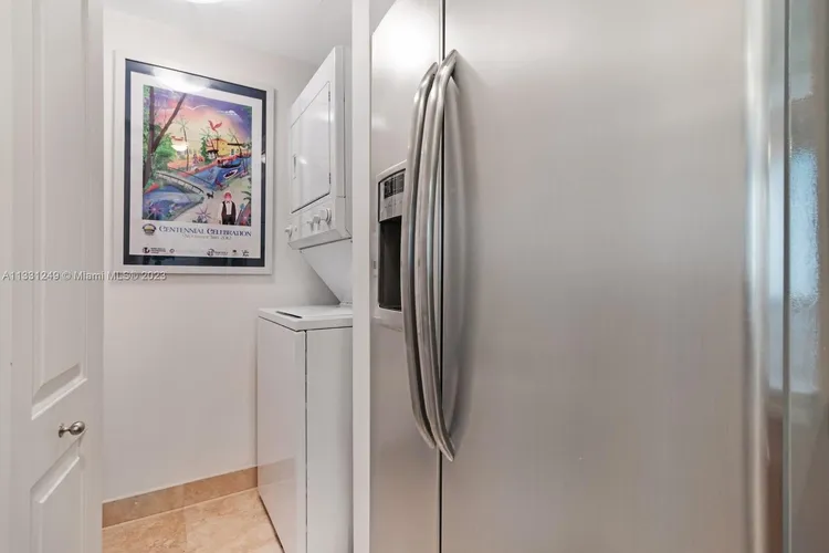 Cosmopolitan #2616 image #22