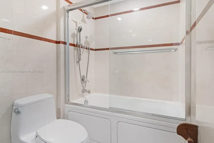 Cosmopolitan #2616 image #23