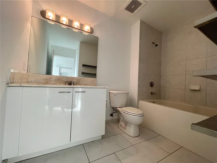 Loft Downtown II #917 image #10