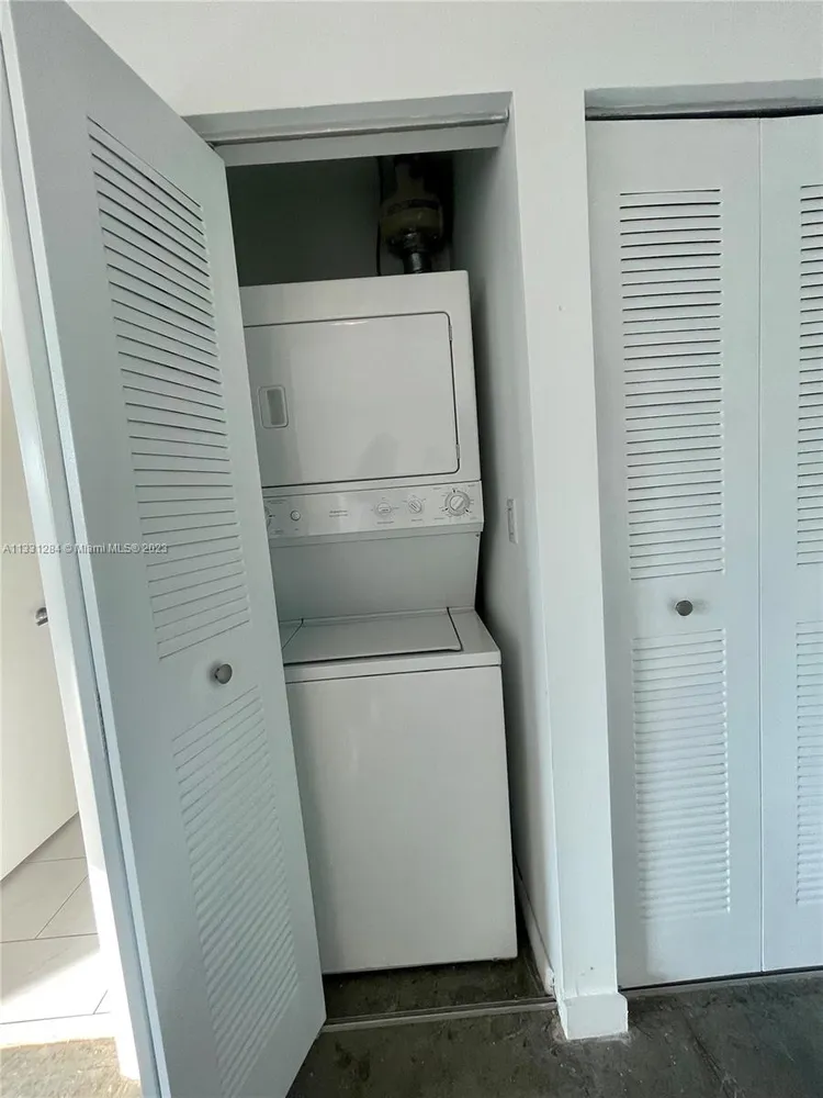 Loft Downtown II #917 image #11