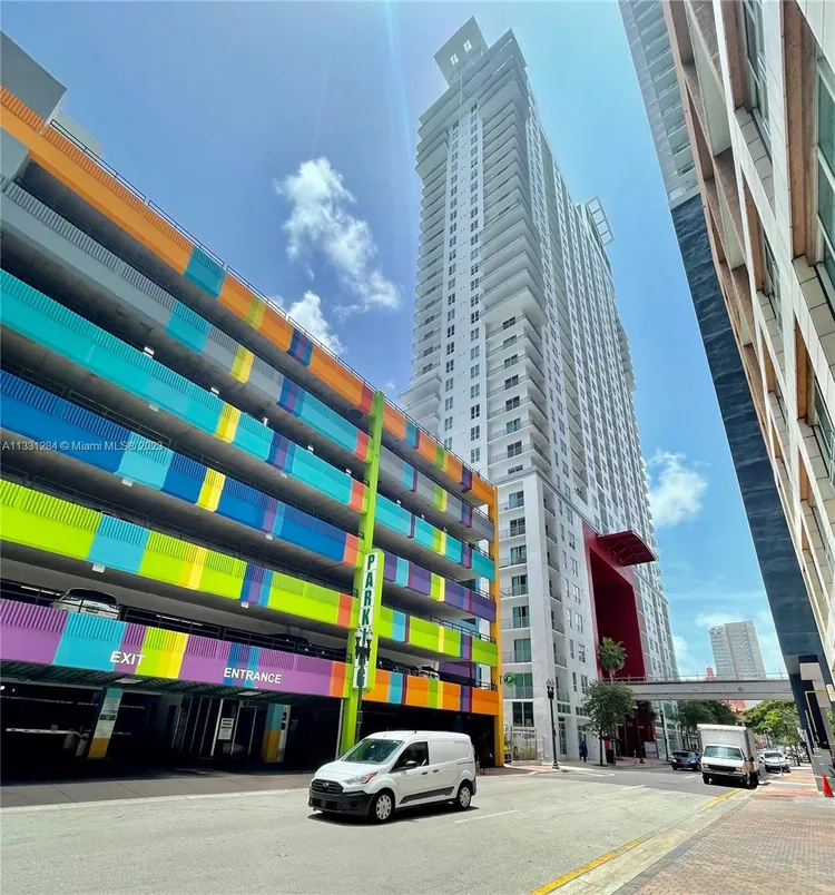 Loft Downtown II #917 image #23