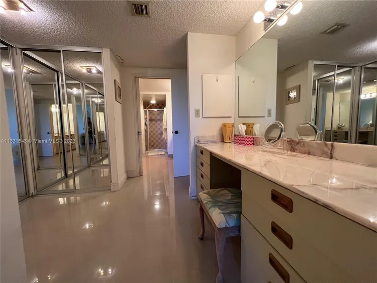 Key Colony IV Botanica #371 image #11