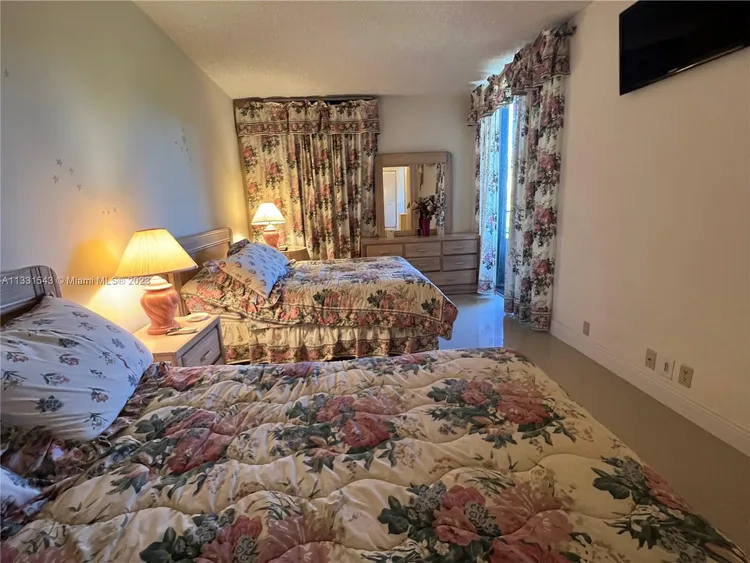 Key Colony IV Botanica #371 image #32