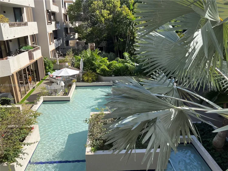 Key Colony IV Botanica #371 image #36