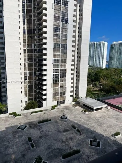 Biscayne Cove #1206 image #23