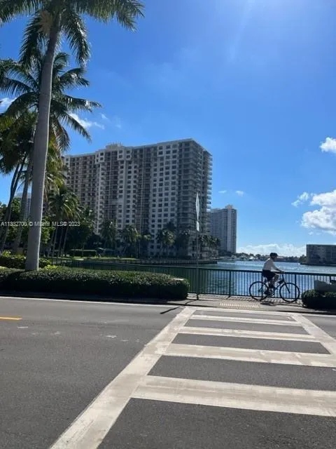 Biscayne Cove #1206 image #28