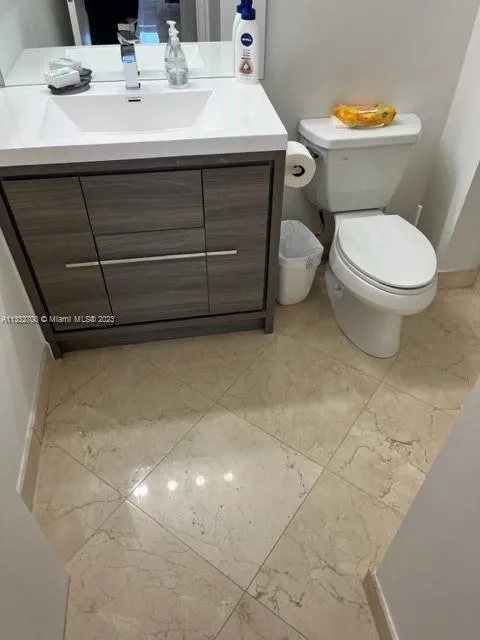 Biscayne Cove #1206 image #9