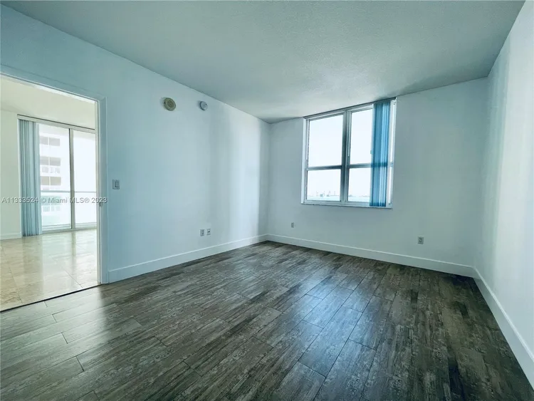 Solaris at Brickell #1409 image #24