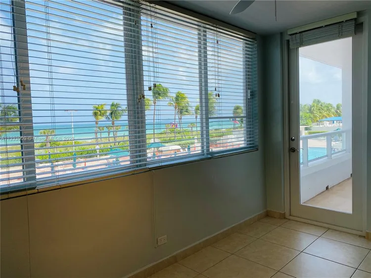 Carriage Club North #220 image #13