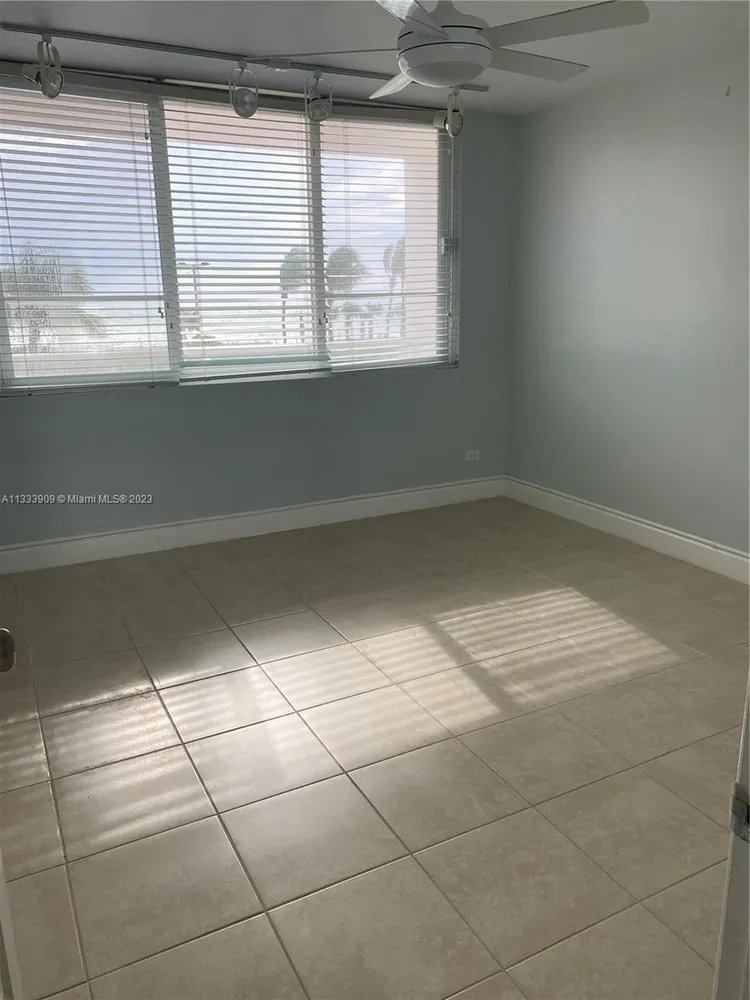 Carriage Club North #220 image #15