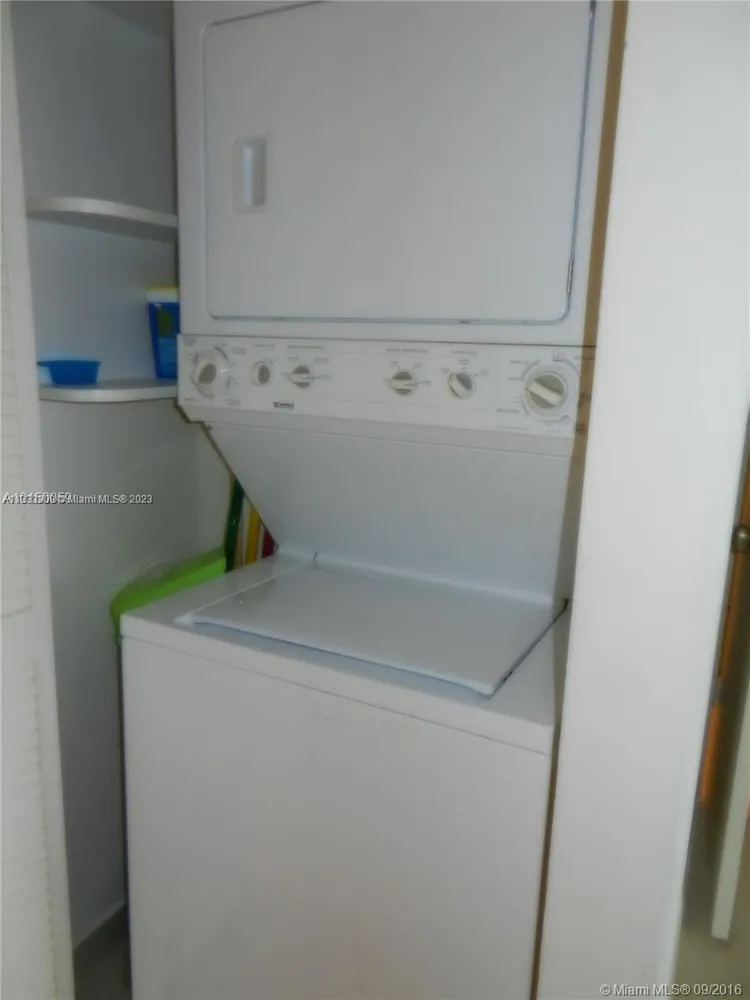 Carriage Club North #220 image #17