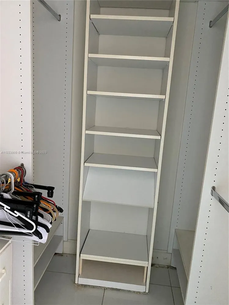 Carriage Club North #220 image #19