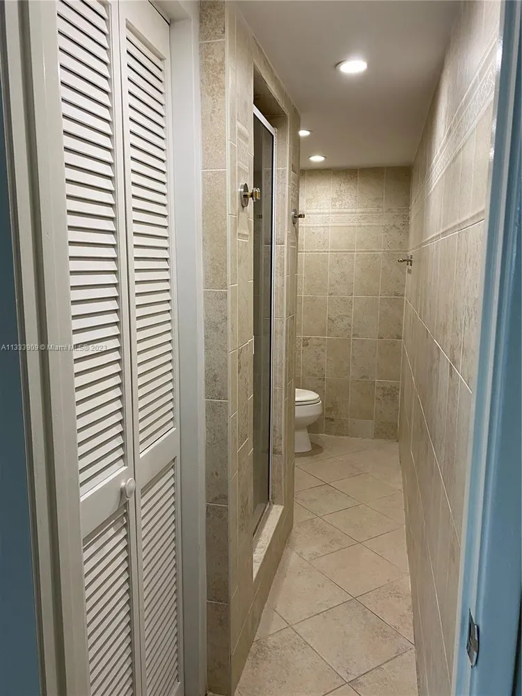 Carriage Club North #220 image #30