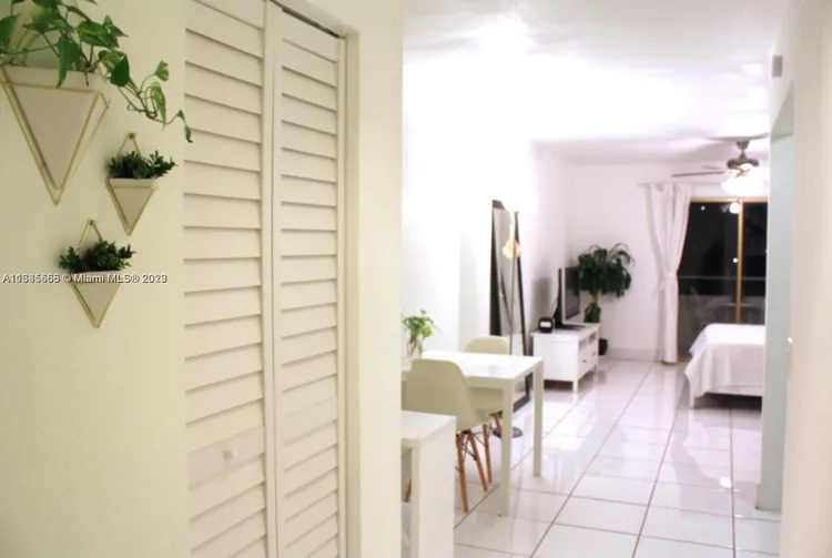 Bayshore Yacht Tennis Club #509 image #10