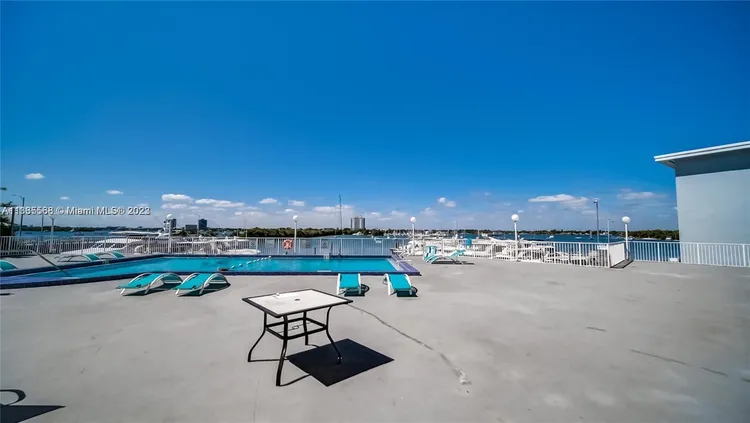 Bayshore Yacht Tennis Club #509 image #16