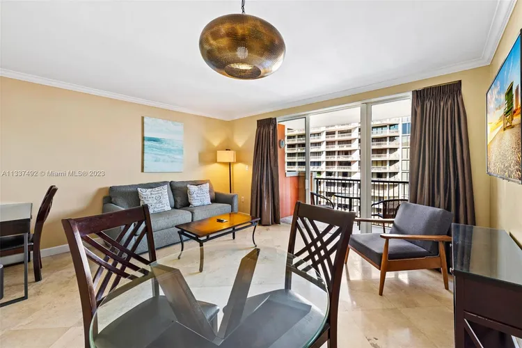 The Mutiny #1003 image #10