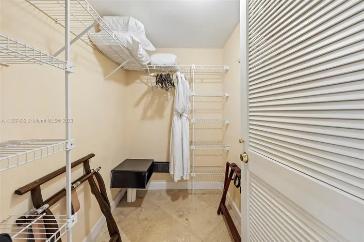 The Mutiny #1003 image #16