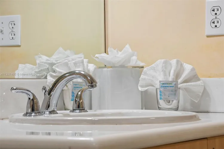 The Mutiny #1003 image #19