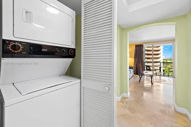 The Mutiny #1003 image #23