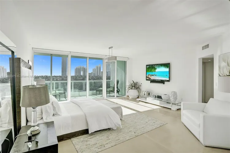 Porto Vita North Tower #902 image #25