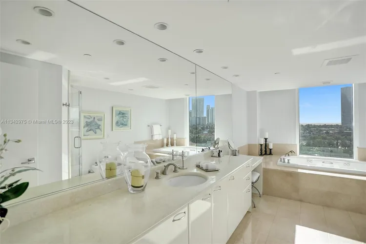 Porto Vita North Tower #902 image #30