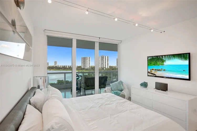 Porto Vita North Tower #902 image #41