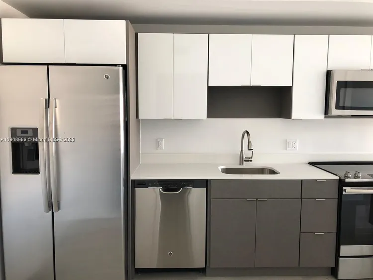 26 Edgewater #702 image #6