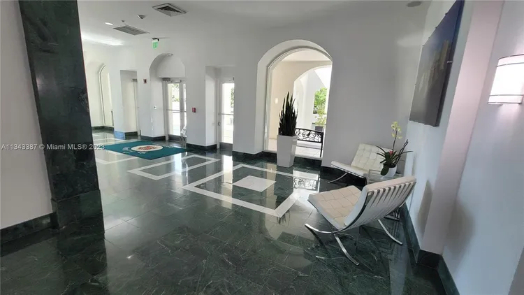 St Louis Condo #1305 image #17