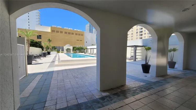 St Louis Condo #1305 image #20