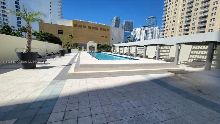 St Louis Condo #1305 image #21