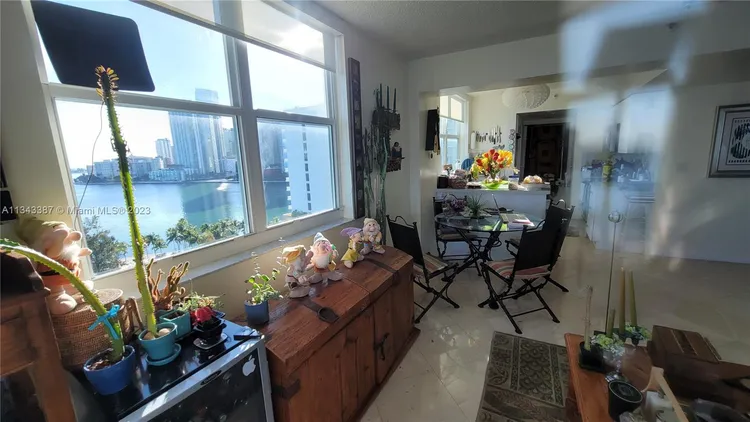 St Louis Condo #1305 image #64