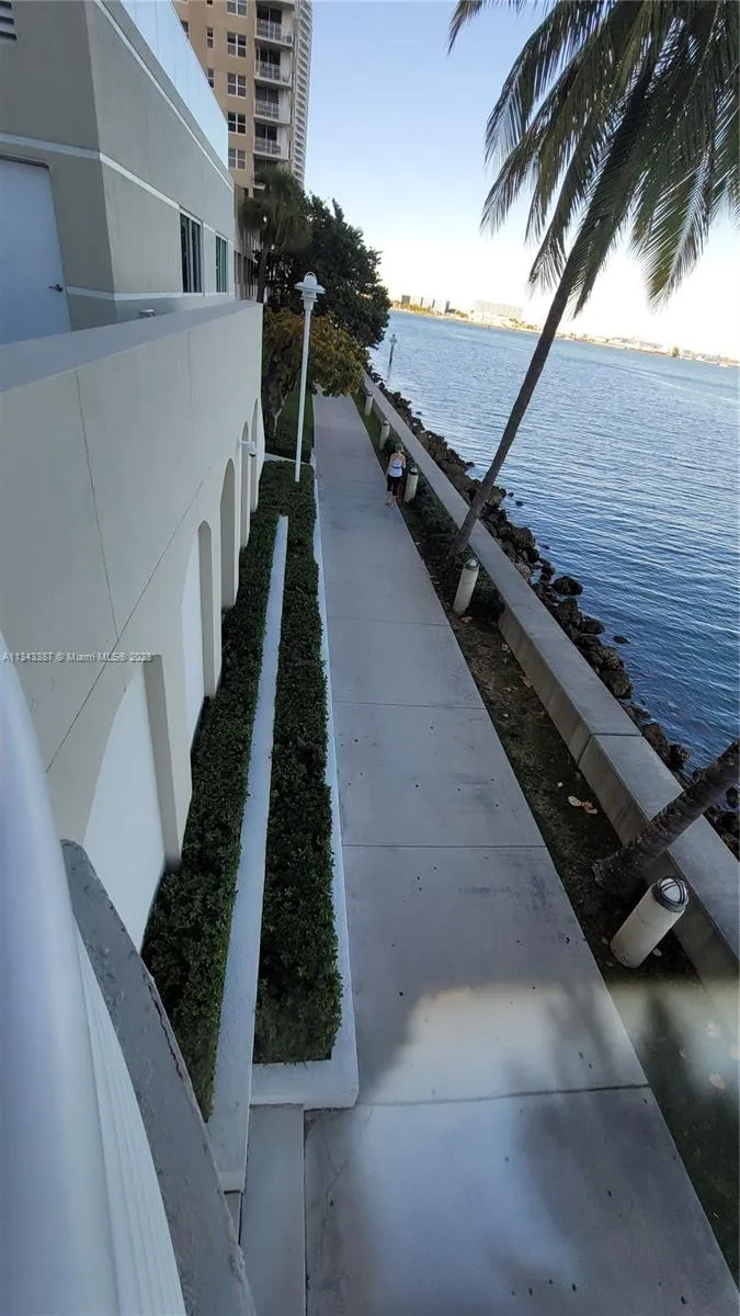 St Louis Condo #1305 image #94