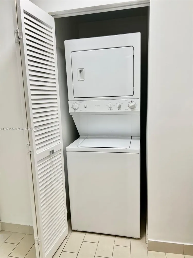 Axis #2504 image #14