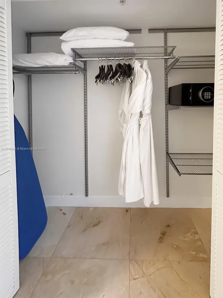 The Mutiny #217 image #16