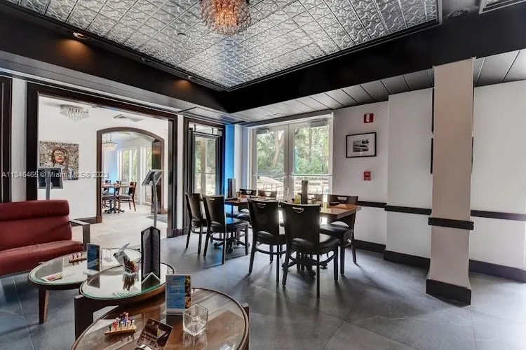 The Mutiny #217 image #23